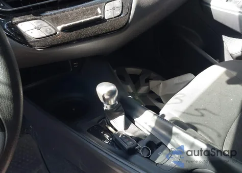 2020 Toyota C-Hr Le z USA, uszkodzony, nr VIN JTNKHMBX3L1076356